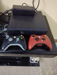 اكس بوكس 360 • مع العاب • يدين ٢
