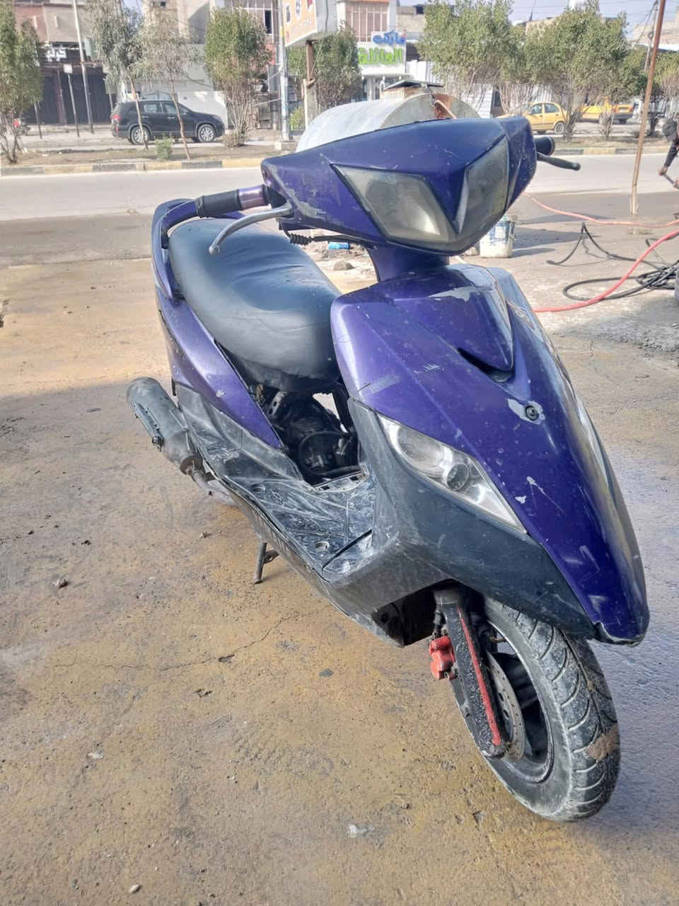 ثعلب جيتي ار
بيه مكينه مال سكنس فحل  
مكينه مجفته  بلاديه 
بيه نقوصات قليله 
سلف يشكل  
كابريتر تعبان 
السعر 250 وبيه مجال مستعجل عله بيعته رقمي ***********
