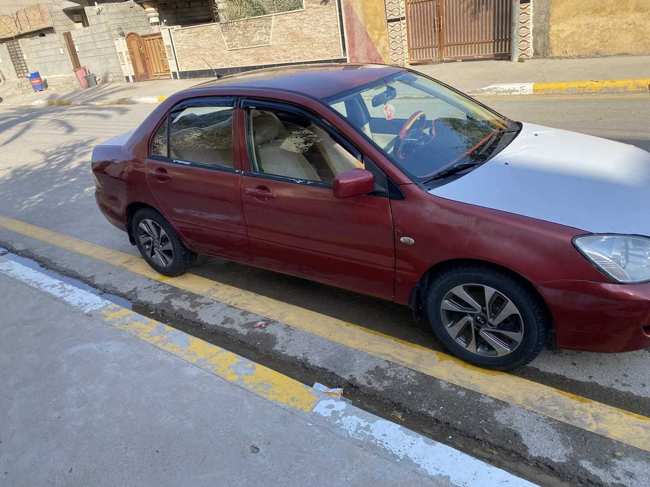 لانسر 10 رقم ديالى كير محرك 2000 بلكارتو جديد لا تنقص ولا تبخر شرط صدر تخم تاير جديد سنويه لل 27  هزه جديده السعر 73 وبيه مجال  ***********مكان ديالى كنعان
