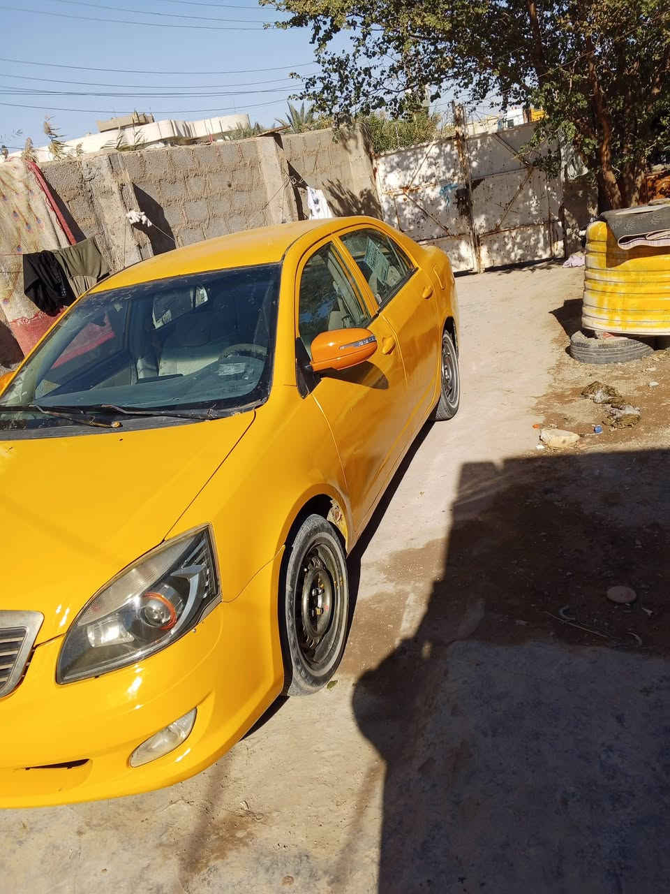 جيلي موبل موديل 12 كير ومحرك شرط مكانه الكوت السياره تعمير جديد سبب خياسات مصفره هيه  وقرامات تحويل مباشر 33 اتصل ***********
