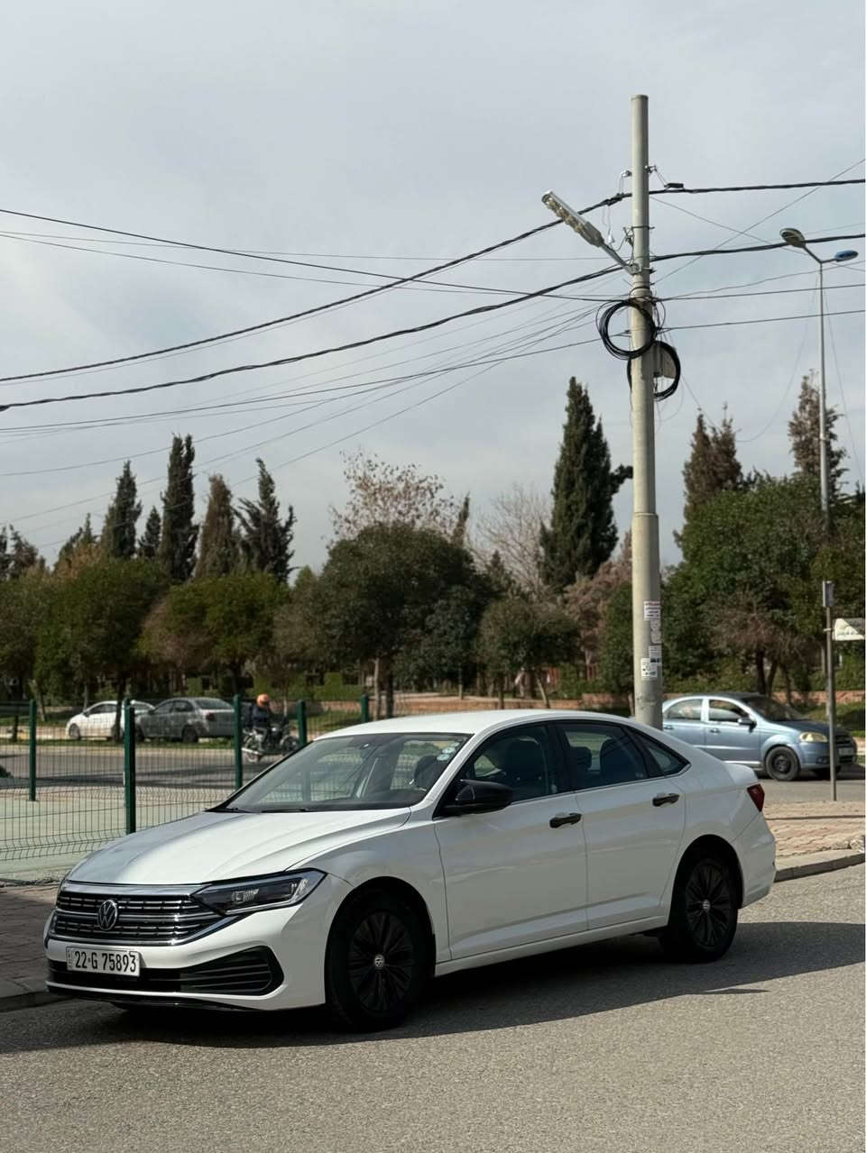 Jitta 2019 S
 دوو پارجە و نیوی هەیە بی داخیلی بی ێرباگ
هەمو شتێکی بە شەرتە
گیر و مەکینە و بە ناو کردن و تەقەو رەقە
سەنوی نویە بە ناوی خۆمانە
سعر / ١٢٤ وەرەقە مەجالەکی زۆر کەم
*********** أربيل, العراق
