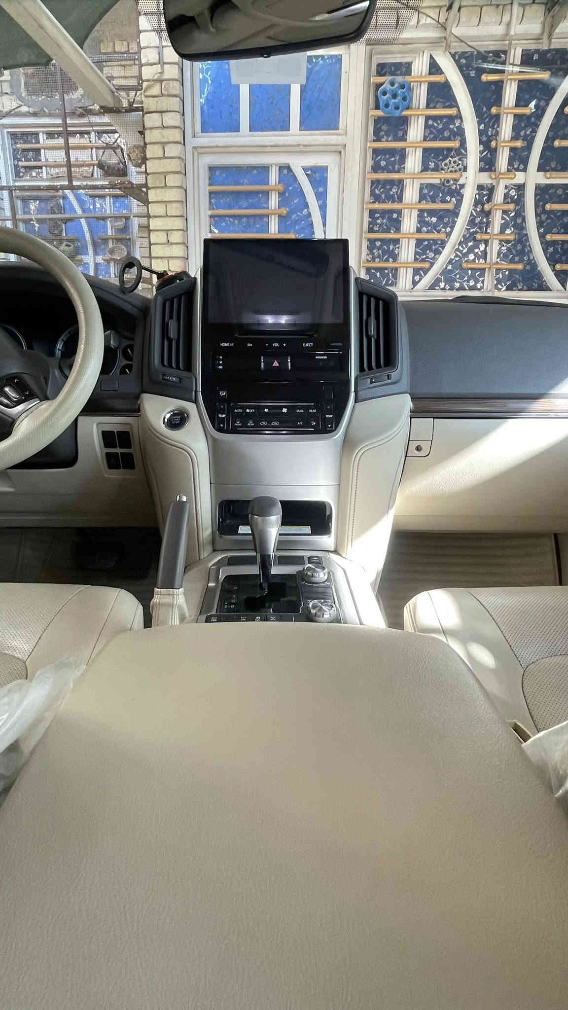 لاندكروزر GX.R ٢٠١٩
٦ سلندر
عداد المسافة ٦٦ الف km بدون تنزيل وهاي الشغلات    
وكالة ساز اصل 
صندوق كهرباء 
كشنات كهرباء ٣ دگم
حساسات أمامي خلفي
شاشات خلفية 
وباقي المواصفات المعروفه
رقم بغداد بإسمي 
السيارة جديدة بكل معنى الكلمة وكفالة عامه من كلشي 
كل شي بيها ع وضع الشركة 
السعر ٥٨٠
مكاني محافظة ميسان 
***********
