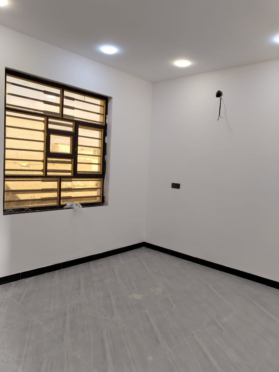 🏡✨ عروض مكتب الطائي العقارية ✨🏡
🔹 دار للبيع – فرصة مميزة 🔹
📍 الموقع: الدورة – مدخل البعيثة�🏘 المجمع: مجمع السلطان الثالث)
📐 المساحة: 50 متر�📏 الواجهة: 5 متر�📏 النزال: 10 متر�🏢 الطابق: طابقين 
✨ المواصفات:�▪️ دار زيرو (غير مسكون)�▪️ بناء حديث�▪️ موقع مميز وقريب من الخدمات�▪️ تنازل شركة�▪️ طابو زراعي – سند 25
💰 السعر: مناسب (قابل للتفاوض)
📞 للاستفسار والحجز:�***********
🔸 مكتب الطائي – ثقة وخبرة في العقار ب🔸
