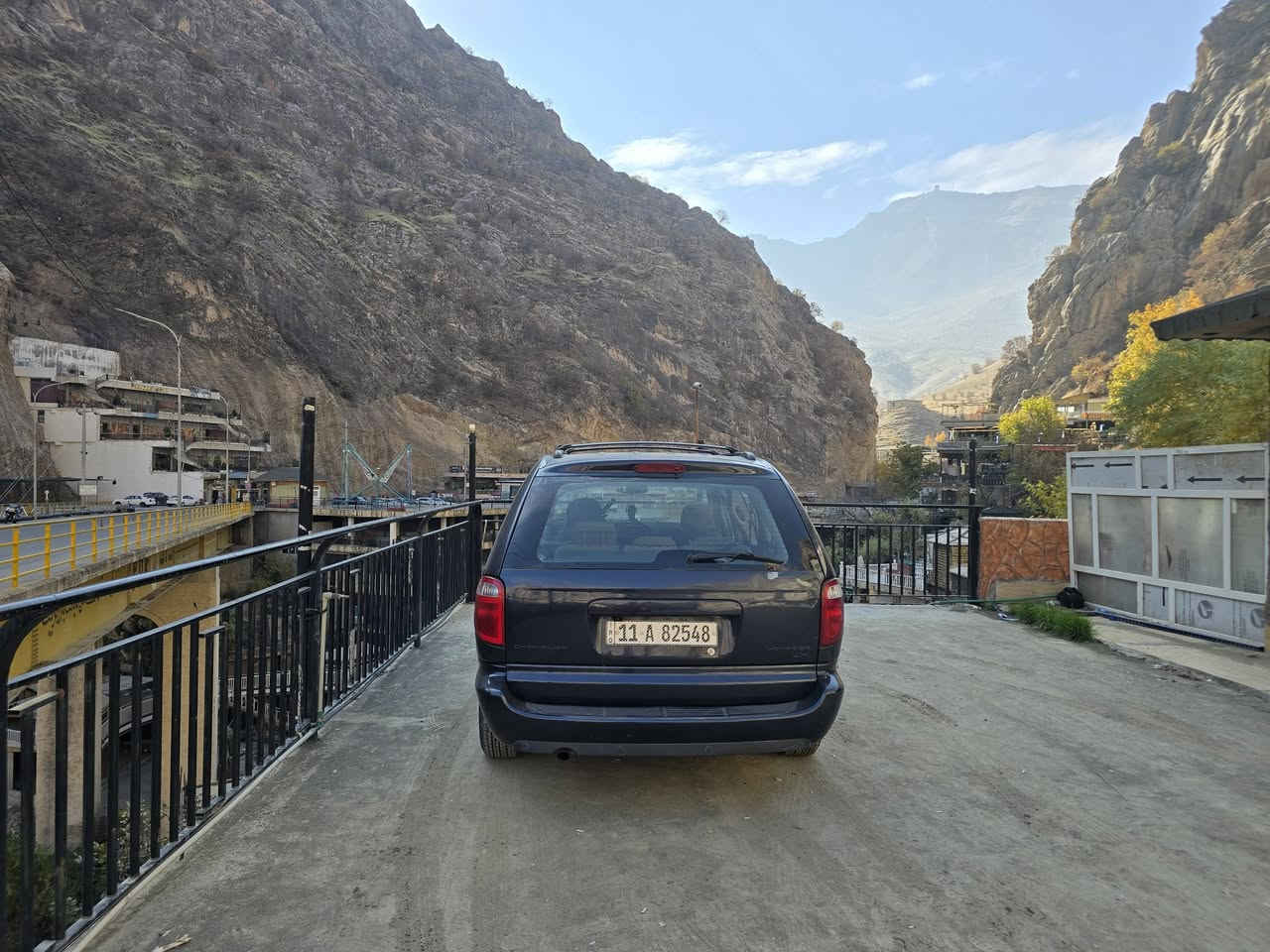 السلام عليكم 
دوج كرفان موديل 2007   

سياره جديده و كامله مابيه اي نقص 

محرك 3300 كير محرك نضيف

تبريد ثلج  تخم تاير 

صدر امامي و خلفي كامل 

مصبوغه عام مكان بغداد مدينة الصدر 

غرفه السياره جديده و حلوه 

سياره كلة بلادي  رقم بغداد نكليزي باسمي سعر ٨٠ 

للتواصل ***********
