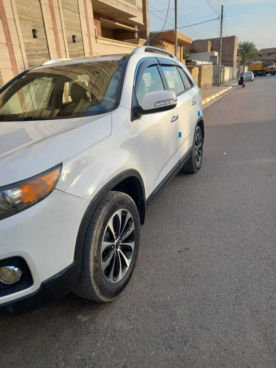 سلام عليكم للبيع كيا سورنتو خليجي2010 رقم بغداد  جديد فول مواصفات عدا بصمه محرك 6سلندر قبل ٥ايام بدلته جديد مال كصه كير مكفول سبعه راكب ثلاث قطع تبريد كشن كهرباء سياره بيه باب لخلف باب سايق  مبدل بلادي فقط ولباقي مكفول سعر 148 وبيه مجال مكاني فلوجه شارع 40 قرب وكالة  سلطان ***********
