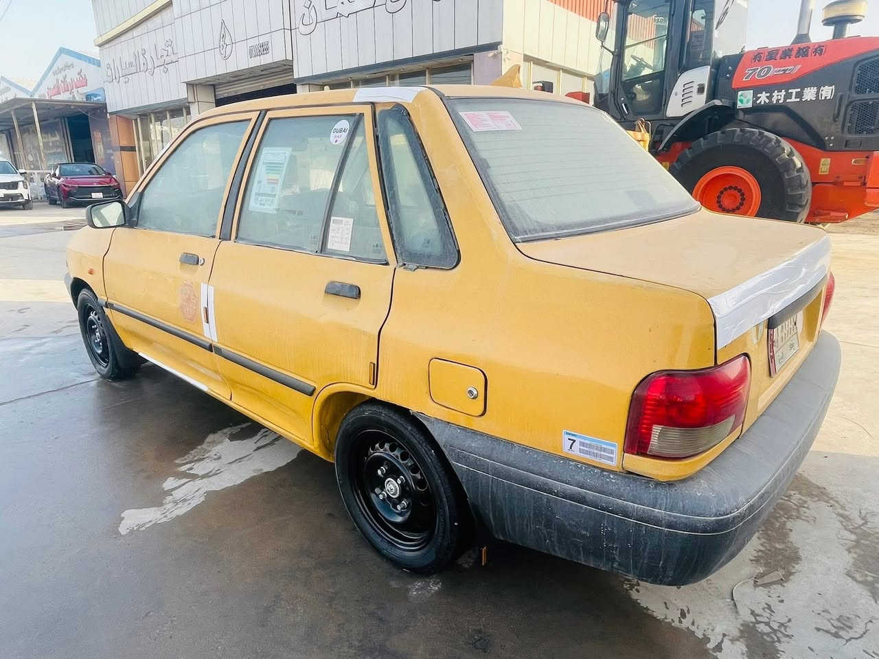 السلام عليكم سايبا موديل 2011  نضيفة كلش تخم تاير جديد گير ومكينه جدد حدادية جديدة كلشي جديد بيها سيارة خير من الله اطلع بيها اتراي للبصرة السعر 25 وبيها مجال قليل حگ الجية مكان السيارة واسط العزيزية 
للاستفسار ***********
