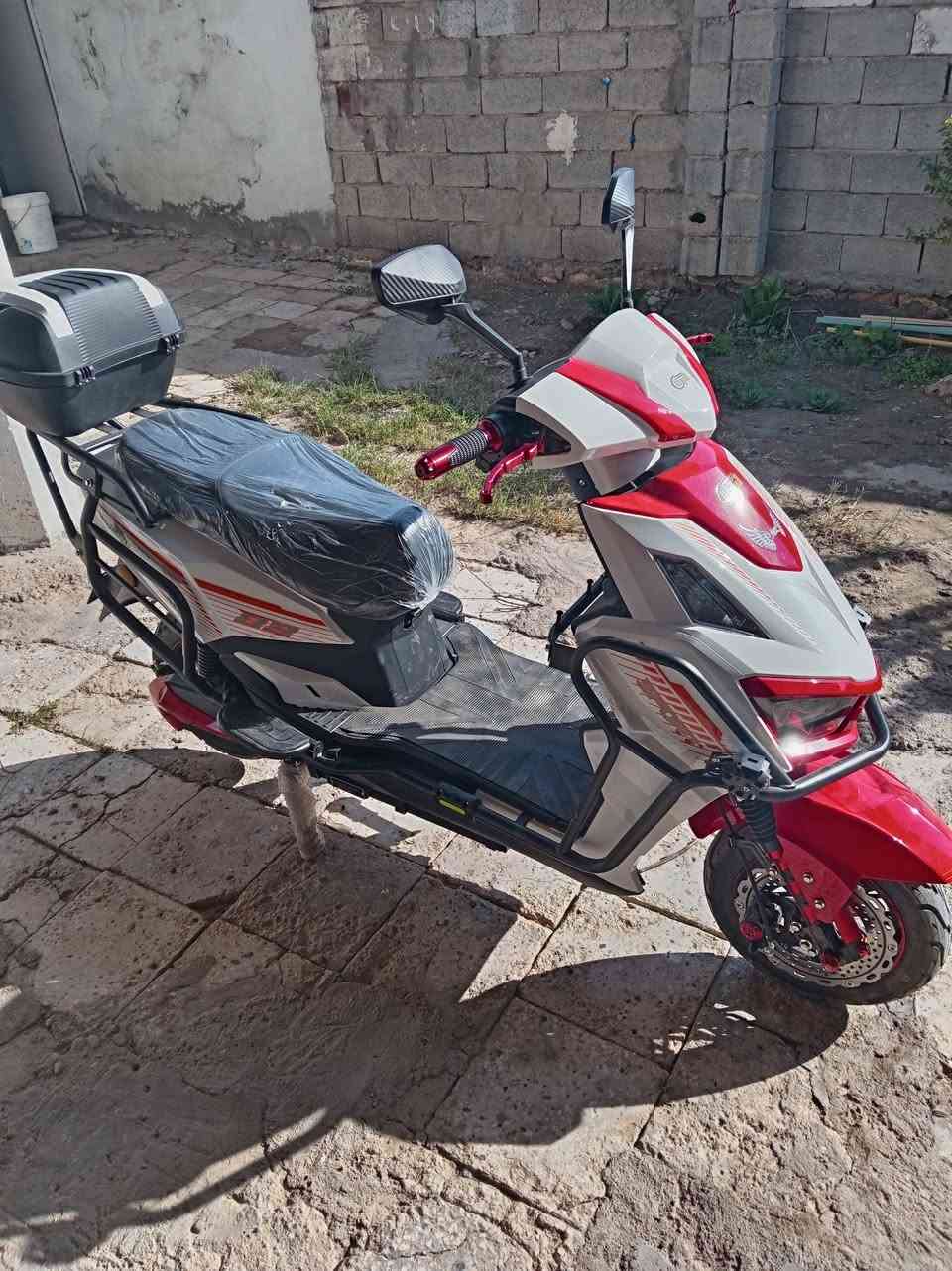 السلام عليكم ورحمة الله وبركاته..
دراجه شحن للبيع موديل ٢٥ جديده نوع سكنس استخدام يومين فقط بالباكيت للاتصال *********** أو *********** مكاني جزيرة الخالدية
