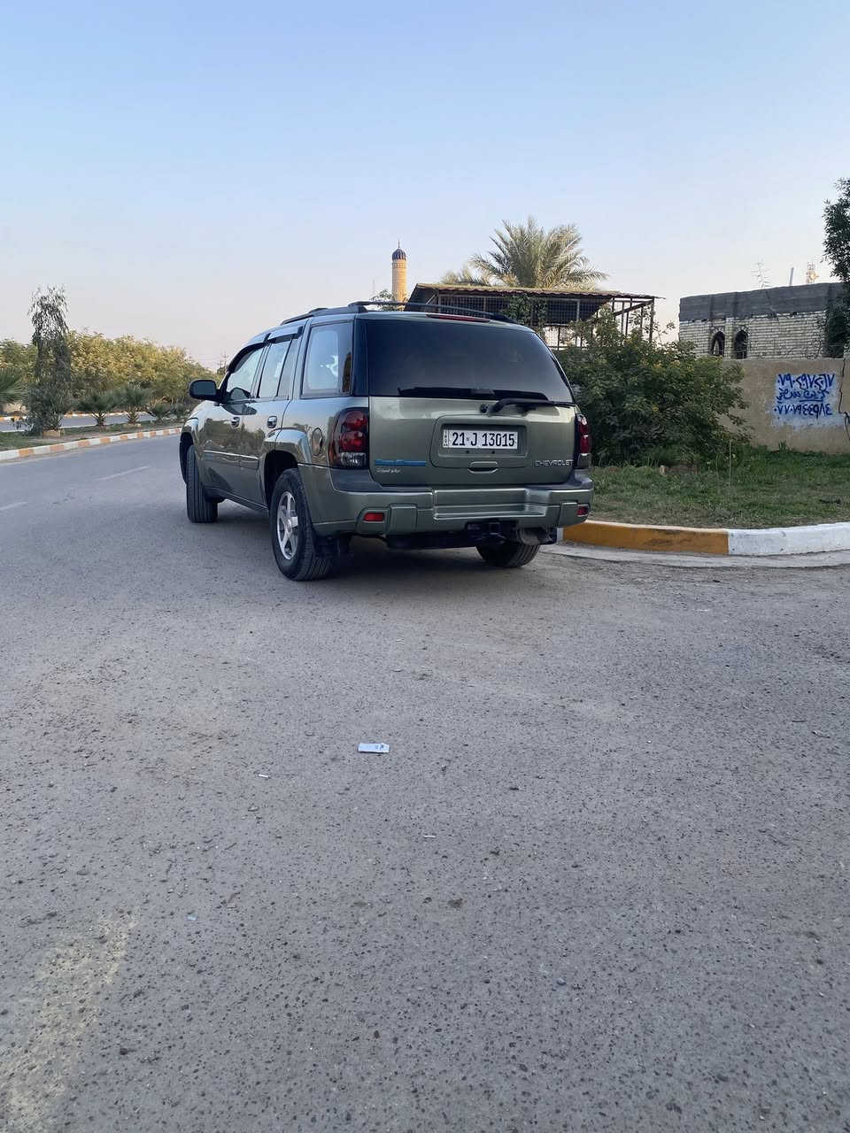 السلام وعليكم 
اخوان للبيع تريل بلايزر موديل 2004  4X4 بس شايل الگاردن ولاغي  كامله مكمله  مابيها كل نقص  محرك قبق اسود 4200 و كير دفع رباعي  كله شرط شركه شلعه بطناش  كير خير من الله   ماشيه 98ml  رقم سليماني  اباسمي شرط التحويل هزه جديده  تخم تاير جديد  باتري جديد مسجل ابلادي جهاز تسجيل صوت بلادي كلشي شغال بيها  مناقصها اي شي حاطها استخدام عله كد الدوام صبغ بيها كما موضح بل سونار للجماليه  بدون ضرررر.... ***********  المو شراي لا يتصل ويتعبني  السعر 110 وبي مجال شي قليل  المكان بغداد قضاء المحموديه.
