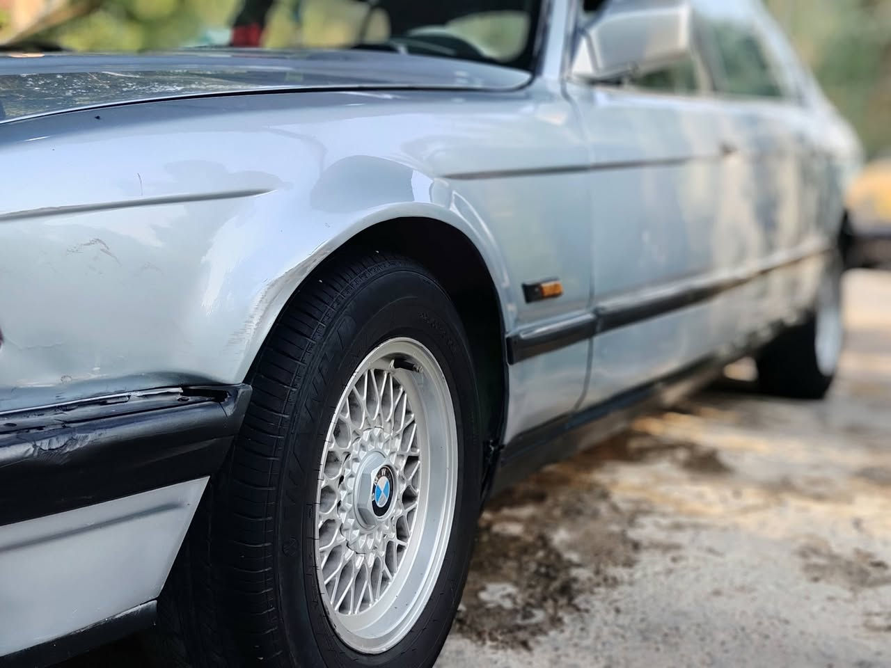 سلام عليكم بيم 735 موديل 1993 سياره جاهزه من كل النواحي تبريد شغال  سعره 35 وبيها مجال تحويل مباشر مكاني بغداد الدوره ابو دشير للاستفسار 
***********
***********
