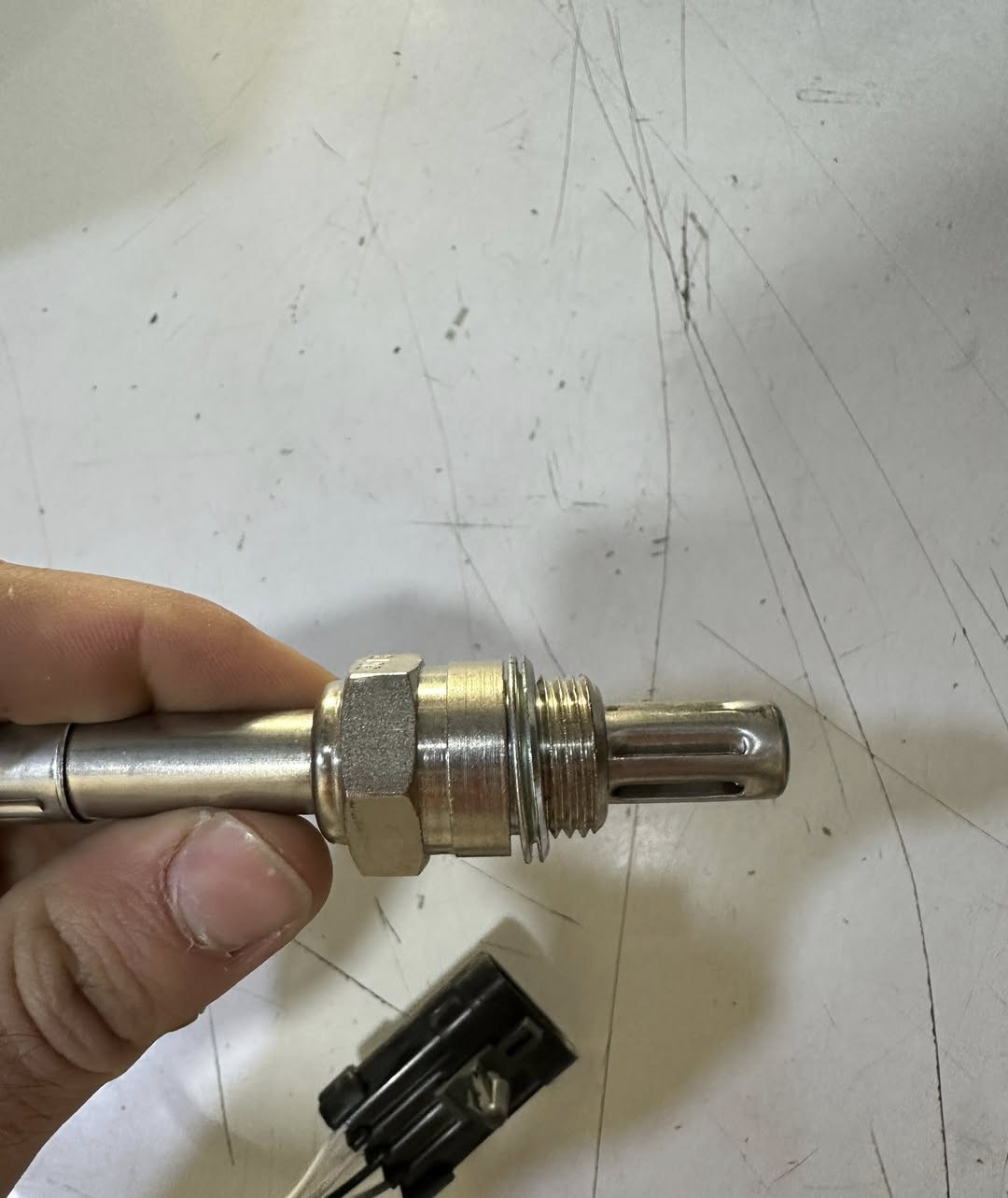 سلام عليكم 
من رخصه الادمن
حساس اوكسجين 
تاهو + يوكن قديم 
يشتغل من موديل 1994 الى موديل 1997 جديد كارتون
نوعيته امريكي
للتواصل والاستفسار خاص او على الرقم
***********
