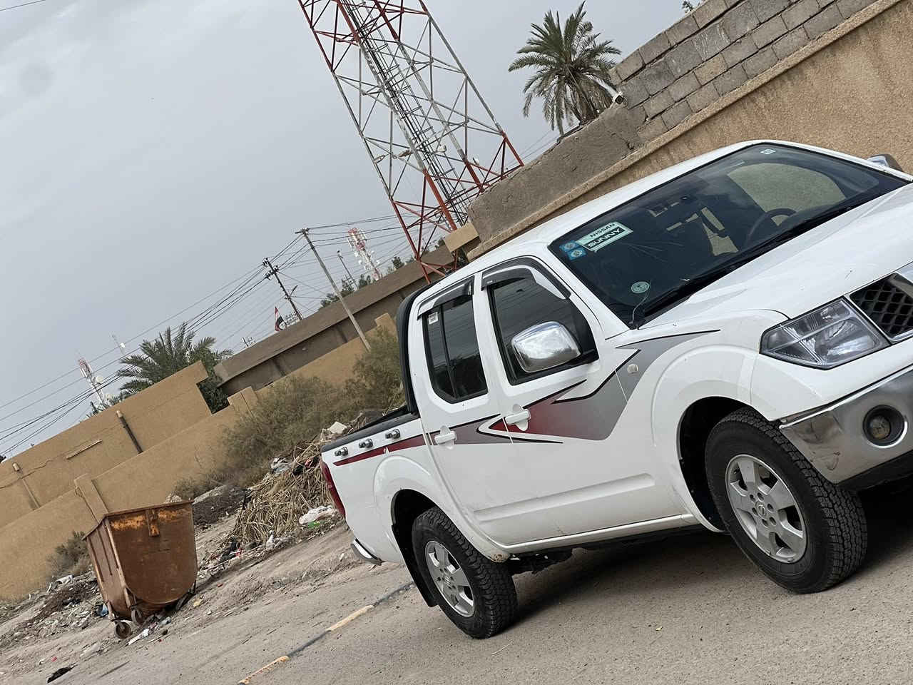 سلام عليكم نيفاره للبيع مديل 2008سعر 75 بي مجال سياره حلوه جديده تبريد ثلج تخم تاير حداده فول موصفات تحكم بل ستيرن سياره راعيها متوفي موجوده وكاله عامه شراي يتصل ***********مكان البصره بني منصور
