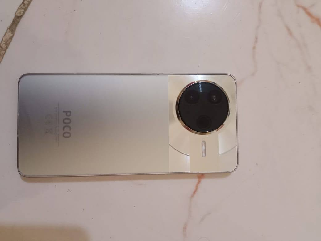 بوكو  f7 pro  للبيع
ذاكره 512 
معالج 8  الجيل الثالث 
Qualcomm 8 gen 3 
ببجي 120 فريم  
السعر  550 وقابل للتفاوض


**إذا كنت صاحب هذا الإعلان وتريد حذفه لأي سبب، رجاءا أرسل رسالة إلى الدعم الفني**
