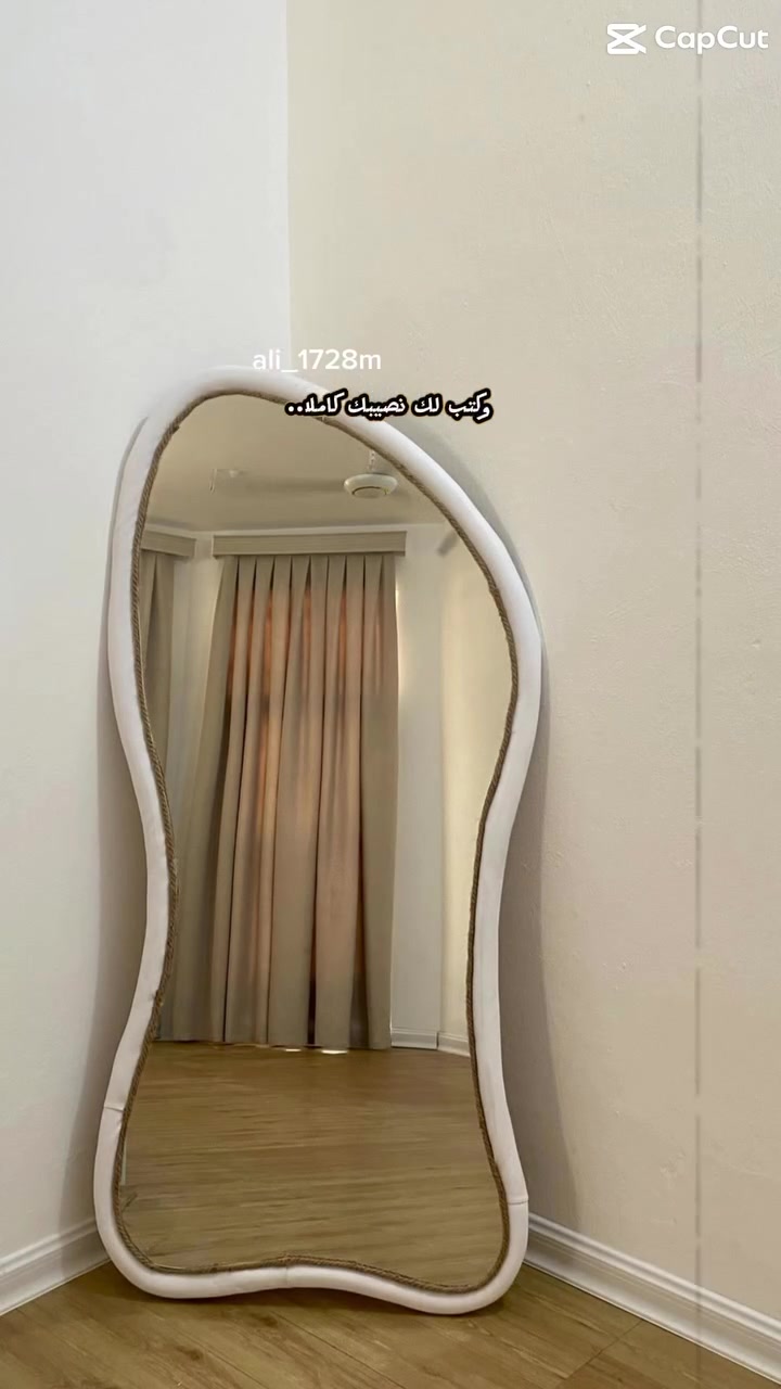 عملنا لهذا اليوم مرايا حسب طلب زبونتنا
مستعدين لعمل  كافة التصاميم
يتوفر لدينا زجاج المنازل كافة الانواع
وبأنسب الاسعار
عنوانا حي فلسطين مقابل مجمع خطار
للاستفسار ***********
