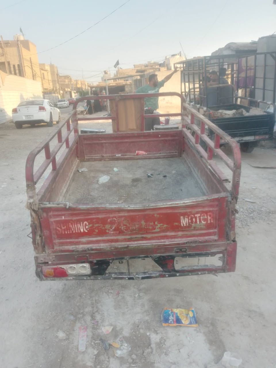 السلام عليكم
ستوته دايوان موديل 17 محرك 22صقر
دبلات اماميه مال جمره أوراق استنساخ بيها
وصليين وثلاث اوراق نقص كهربائيات 
السعر 650وبيها مجال حك جيه
العنوان تقاطع درويش حي التراث 
الاتصال على رقم ***********
بي واتساب
