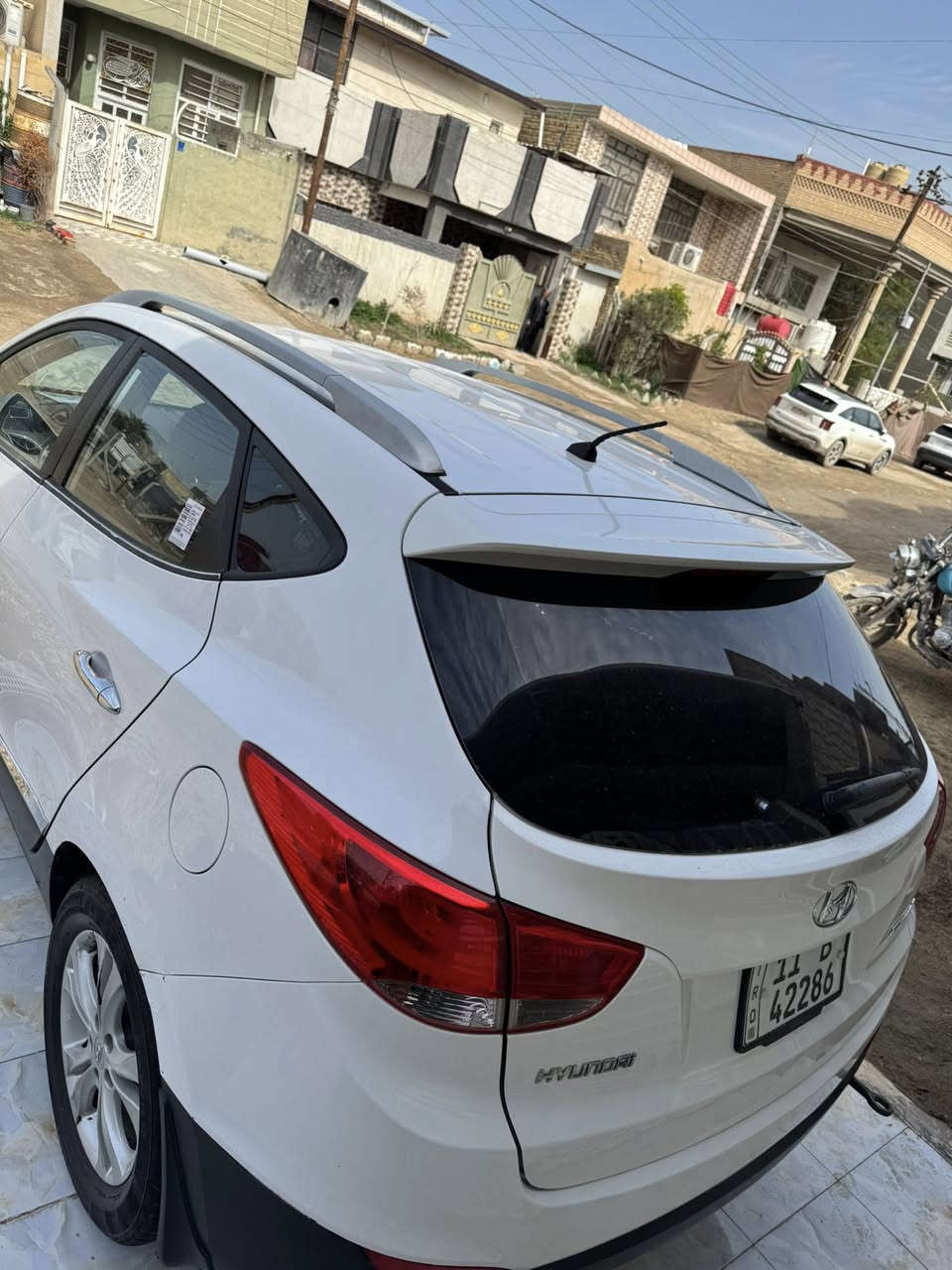 -السلام عليكم ورحمة الله وبركاته
-هونداي توسان 
2014 -
-خليجي 
-مكينه دوش 
-تبريد تدفئة كفاله 
-كير محرك حداديه تخم تاير كفاله 
-رقمه بغداد الانكليزي الجديد 
-سنويه مجدده ل 2029 
-بيه صبغ فقط هلالي الجاملغ الخلفي وباقي كفاله 
-السعر 128 وبيه مجال
-لاتصال ***********
