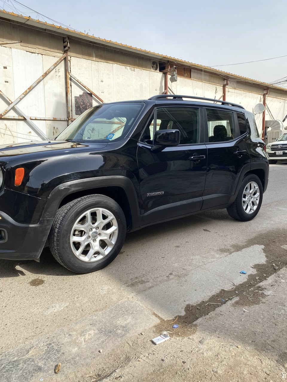 سلام عليكم
جيب    رنكل.   2018
رقم كربلاء   بسمي 
حادثهه ( مثل ما موضح بل صورة ) بدون دواخل 
بيهه 3 قطع صبغ جاملغين اماميات و بنيد فقط فقط
ماشية   65 كيلو 
سيارة جاهزة و مكفوله 
***********.  مكاني بغداد
