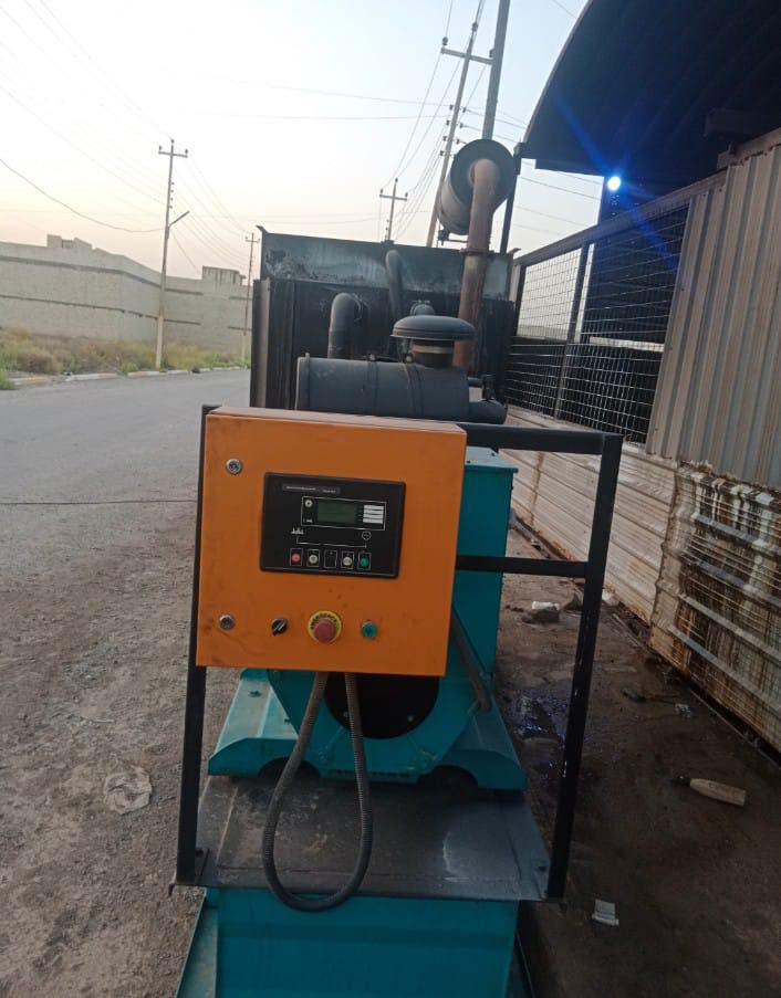 كمنز ١١٤ /٢٤ ولف / راس توليد ٢٥٠ / مكينه بيه خلل بسيط بل محرك طبك جديد الموسم الفات مكاني الدوره ابو جير السعر ٥٠ وبيه مجال ***********
