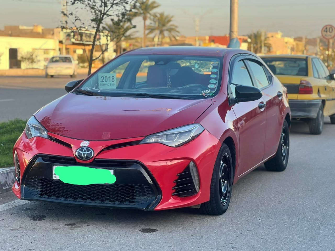 السلام عليكم كورولا موديل 2018 للبيع بها قطعتين جامرلغ امامي صبوغ  وبونيت تعديل بارد بلادي رقم سليماني رقم سنويه هزه جديد ماشي 85 بدون شاصي شرط الفحص ***********
