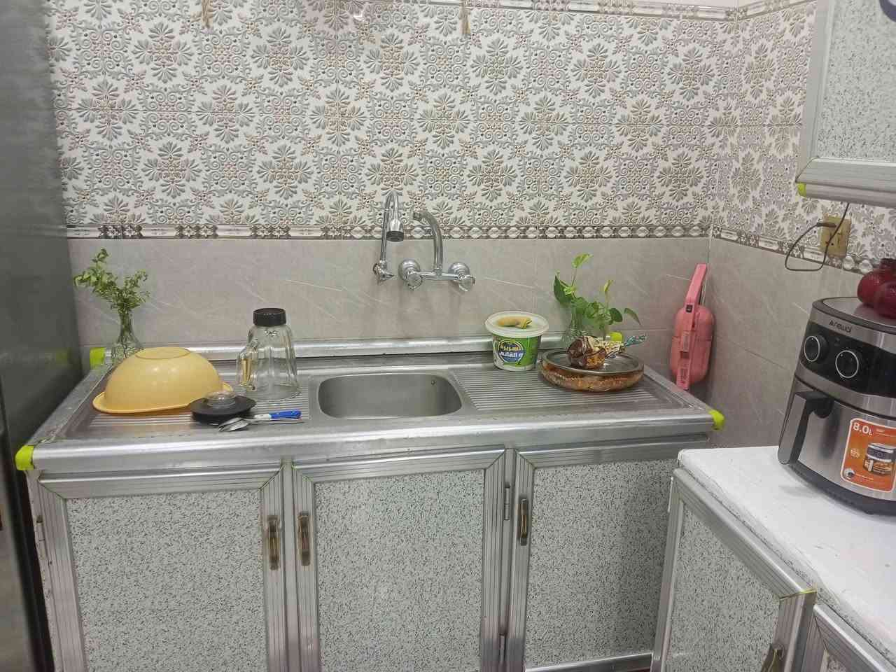 سلام عليكم كاونتر مستعمل للبيع سعر خاص مكان شارع سيد شناوة شعلة ***********
