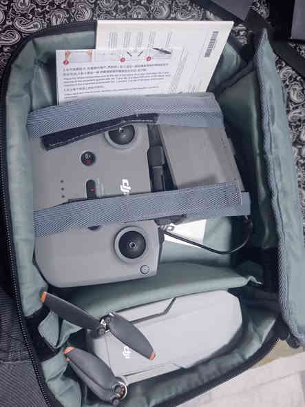 للبيع درون مني٢ مستعمل نضي سعر ٥٢٥ ملحقات ٣ بطاريات وجنطه  وكيبلات التصال  رقمي ***********
