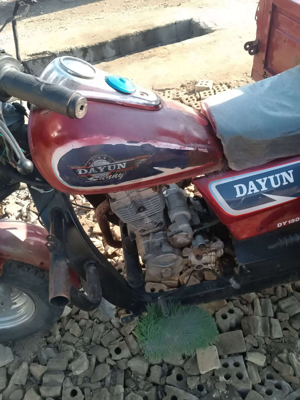 سلام عليكم ستوته دايوان مديل 17شغاله كهربائيات سلف لايت ستوته خير من الله اوراق  
كاملة سعر 800بغداد
***********
