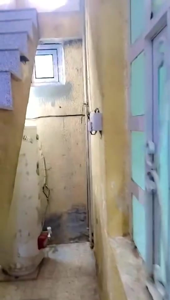 ملبيت للبيع مساحه 75 متر قاط ونص نضيف كولش مع ملحقات مكيف سخان ماطور أضاء تانكيات بيت كامل ونضيف جدا رايدي ب85 وبي مجال اي استفسار الاتصال ***********  ابو احمد
