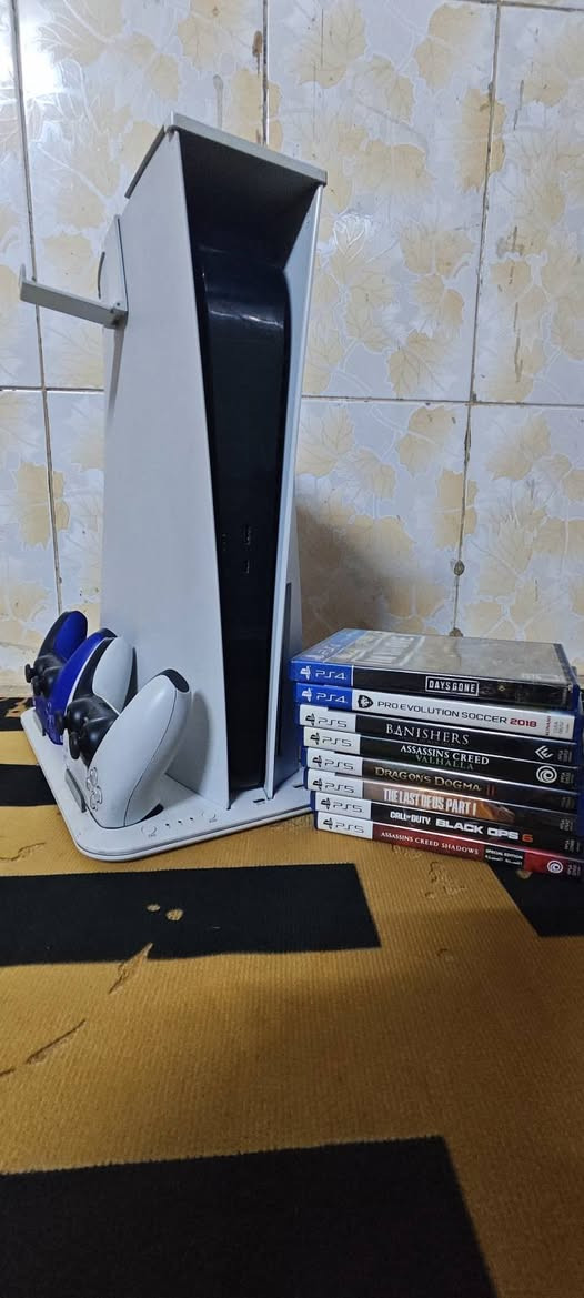 Ps5 fat
في حالة جيدا جدا 
ريجن امريكي 
يدتين اصليات 
هارد داخلي ٨١٢ 
والخارجي ٢تيرا
مع ٨ العاب اقراص 
Call of duty black ops 6
Assassin's creed shadows
Assassin's creed Valhalla 
The last of us 1
Dragon's dogma 2
Banishers 
Pes 2018
Days gone 
العنوان موصل رشيدية 
السعر خاص


**إذا كنت صاحب هذا الإعلان وتريد حذفه لأي سبب، رجاءا أرسل رسالة إلى الدعم الفني**