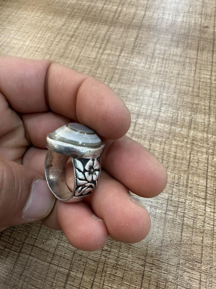 جزع معطف عين صريحه قطعه تحفه قيا ٢٠
السعر ( ٧٥ ) الف شاري يتفضل خاص يوجد توصيل جميع المحافضات


**إذا كنت صاحب هذا الإعلان وتريد حذفه لأي سبب، رجاءا أرسل رسالة إلى الدعم الفني**