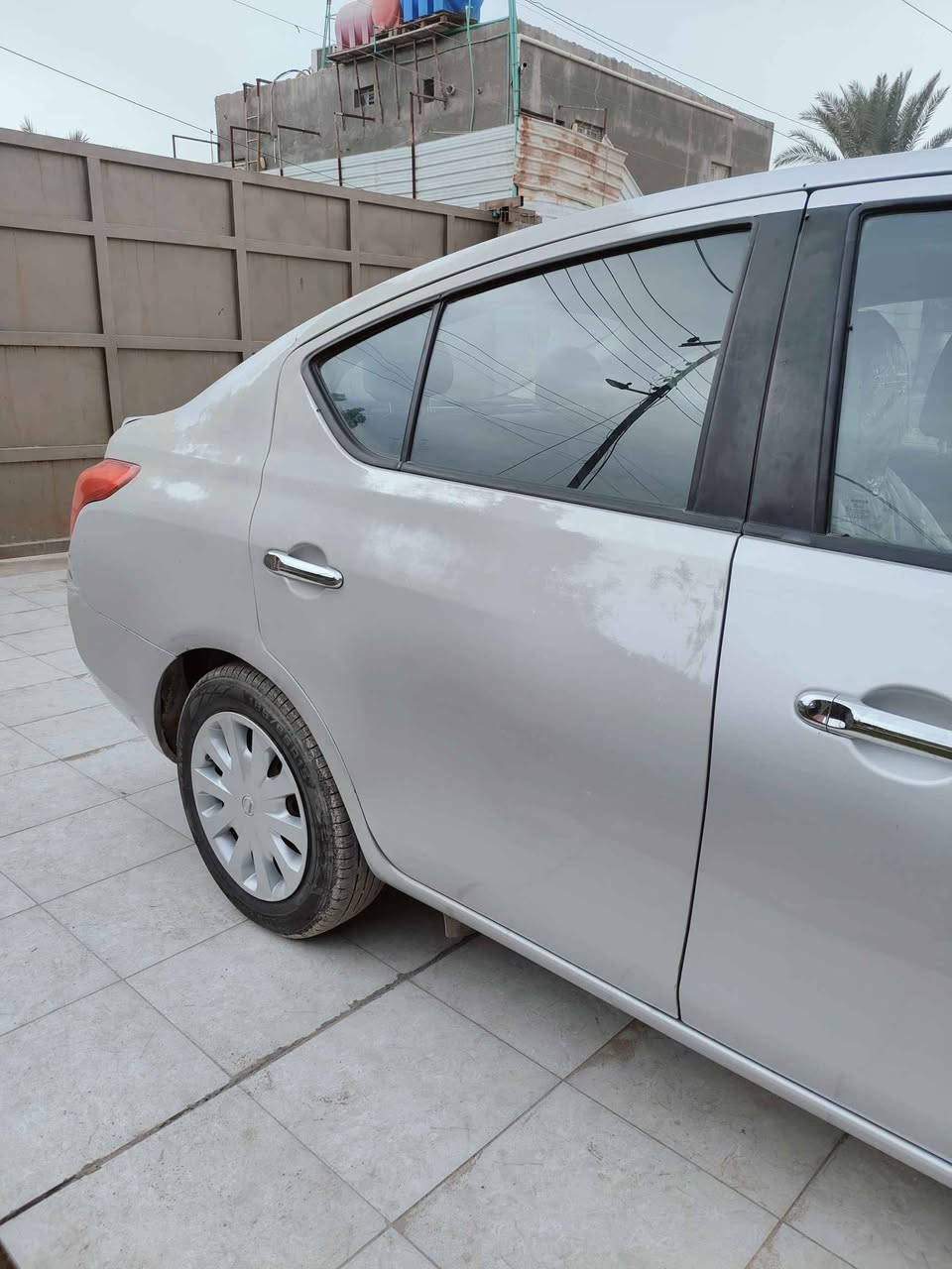 نيسان فيرسا 2019 رقم بصره بأسمي مكينه وكير وتبريد مكفولات ماشيه 70 الف ضربته بالجنطه قبق جنطه مبدل وبيه باب مبدل وبنيد مبدل ب 82 وبيه مجال للشراي *********** الشراي يتصل البصرة, العراق
