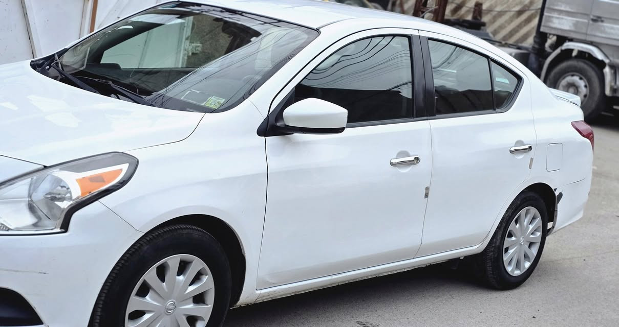 سلام عليكم
للبيع نيسان فيرسا 2018

حادثها فقط الصندوق

 البجم كبس

موصفات السياره 

شاشة بلادية

تحكمات ستيرن 

بلوتوث كامرا خلفيه 

سياره جاهزه ما بيها كل نقص 

رقم بغداد الدولي الجديد بسمي تحويل ثاني يوم سعر السياره 95 ورقة مكاني بغداد الامين الثانية  

 ***********
