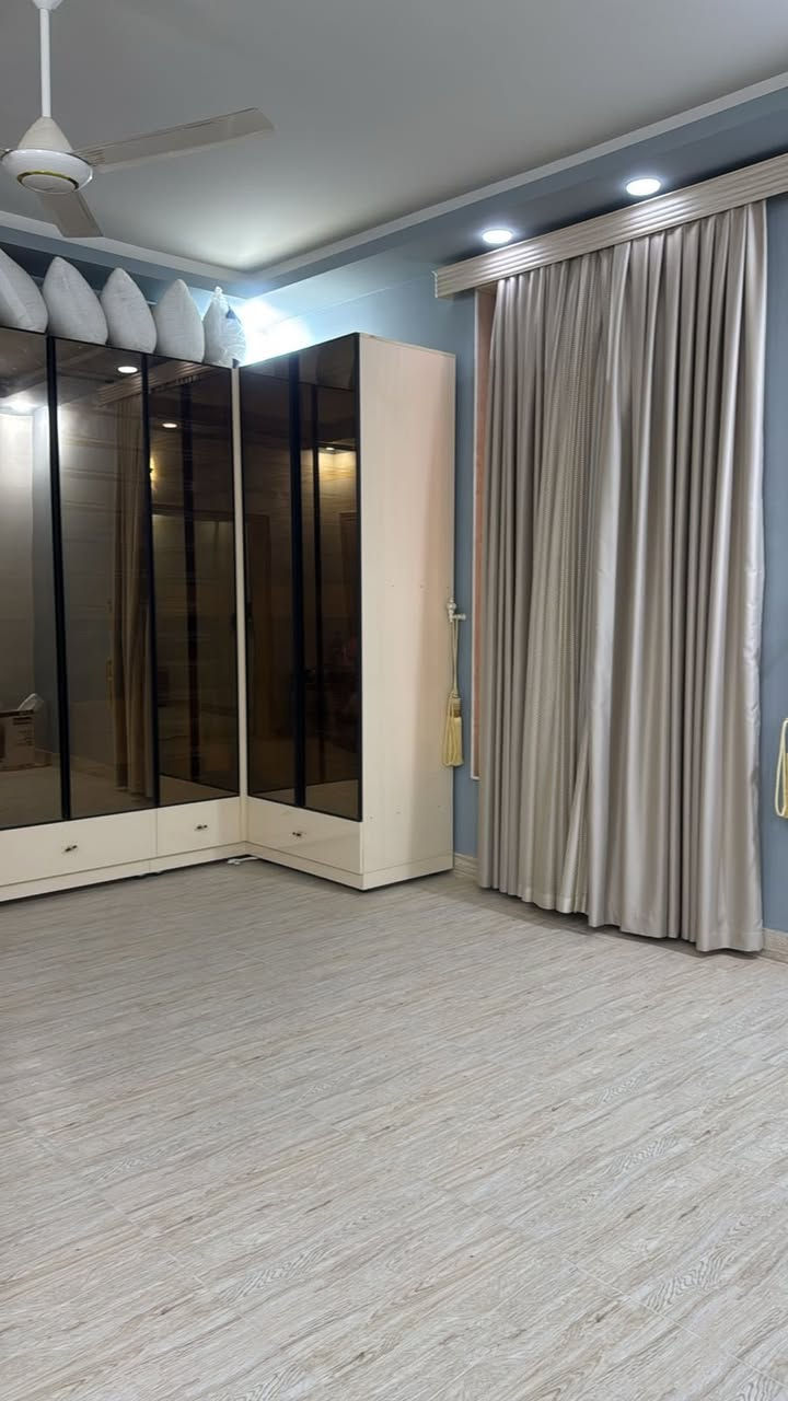 كنتور تصميم. لبيع. وطبله وكراسي. وميز تلفزيون


**إذا كنت صاحب هذا الإعلان وتريد حذفه لأي سبب، رجاءا أرسل رسالة إلى الدعم الفني**