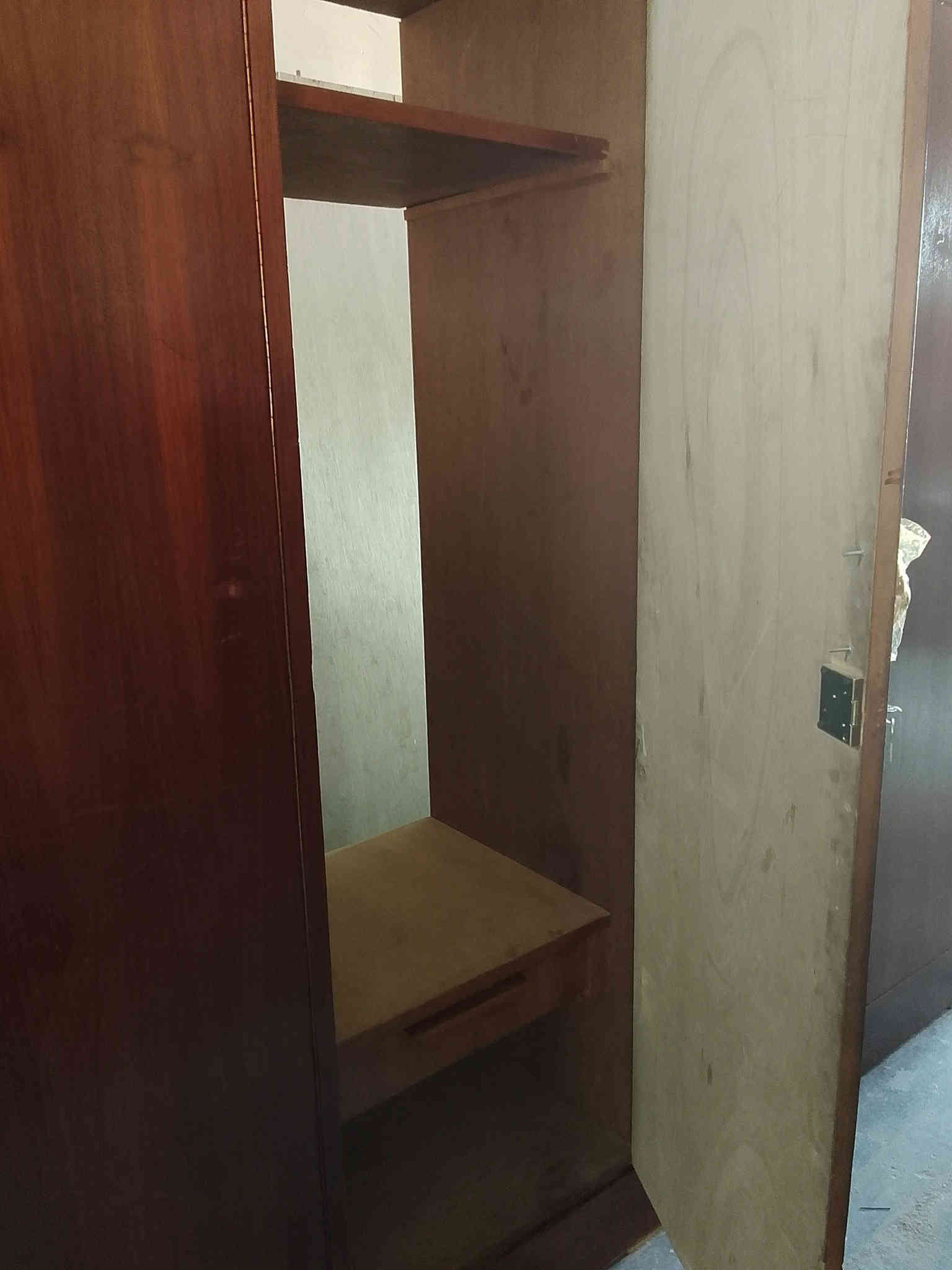 للبيع غرفه صاج احطاطه سعرها 450 وبيها مجال العنوان سامراء جبيريه الثانيه مقابل  جبيريه الثالثه شارع الحدادين للاستفسار ***********
