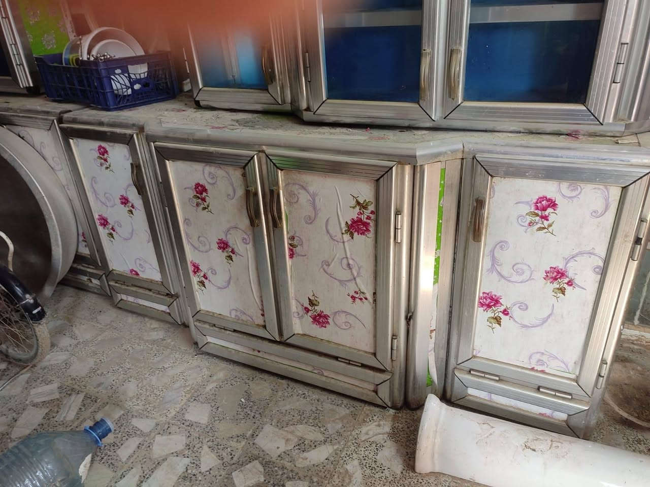 كاونتر وفراش ابو النفرين وميزين ميز دخل وميز مال بلازمة للبيع سعر خاص او واتساب ***********
