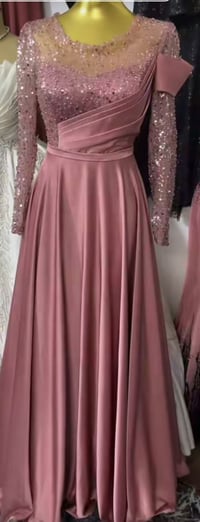 مقاس ٤٦/٤٤ • ملابس