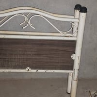 تخت نفر واحد • نضيف • دوشك سبرنك تعبان