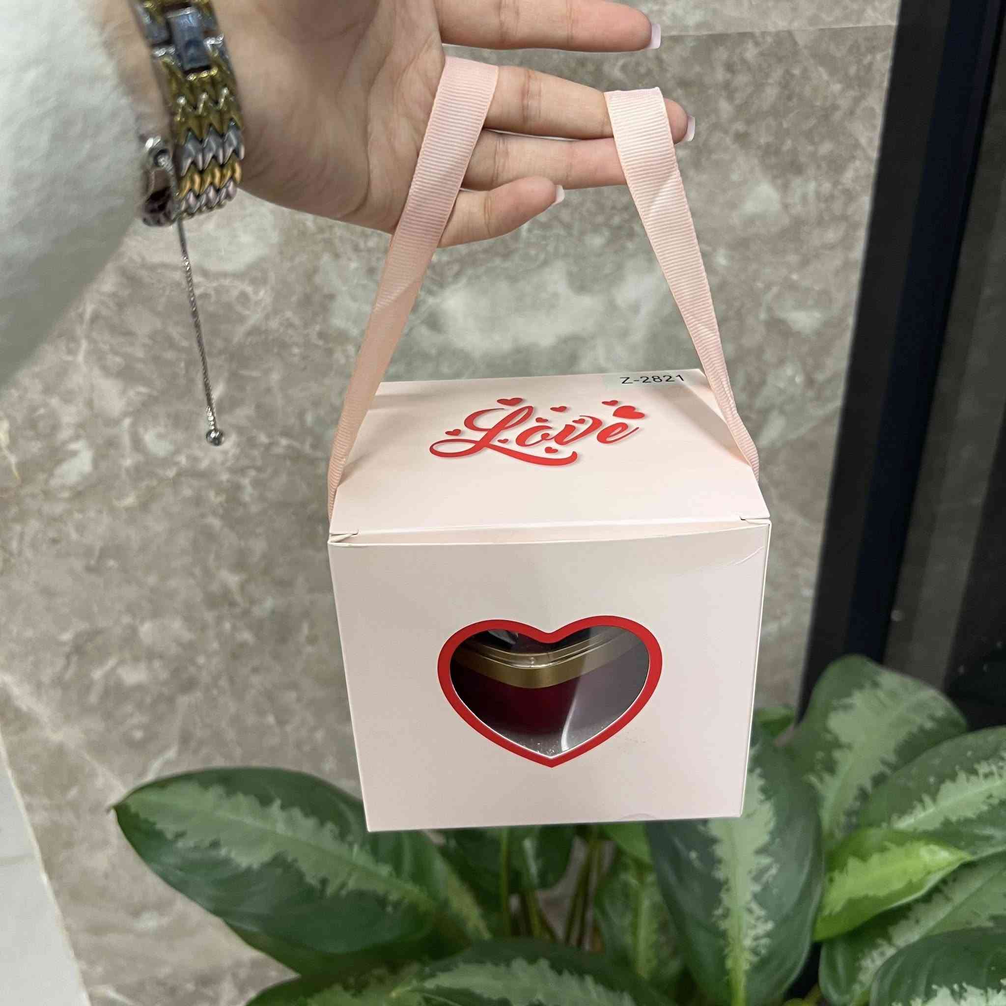 ️✨ هدية رومانسية تخطف القلب!
علبة قلب فاخرة تجمع وردة حمراء وخاتم بتصميم أنيق وغطاء شفاف يبرز جمالها 💍🌹
مثالية للمناسبات الخاصة ولحظات الحب التي ما تنسى


**إذا كنت صاحب هذا الإعلان وتريد حذفه لأي سبب، رجاءا أرسل رسالة إلى الدعم الفني**