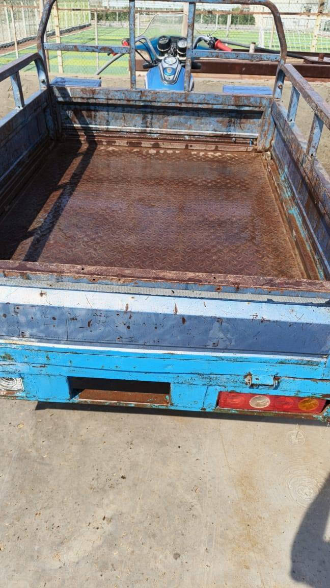 السلام عليكم ستوته خير من الله ونضيفه ومكينه قبل شهرين شادينهه موديل 2014. السعر مليون و400
لاتصال ***********
