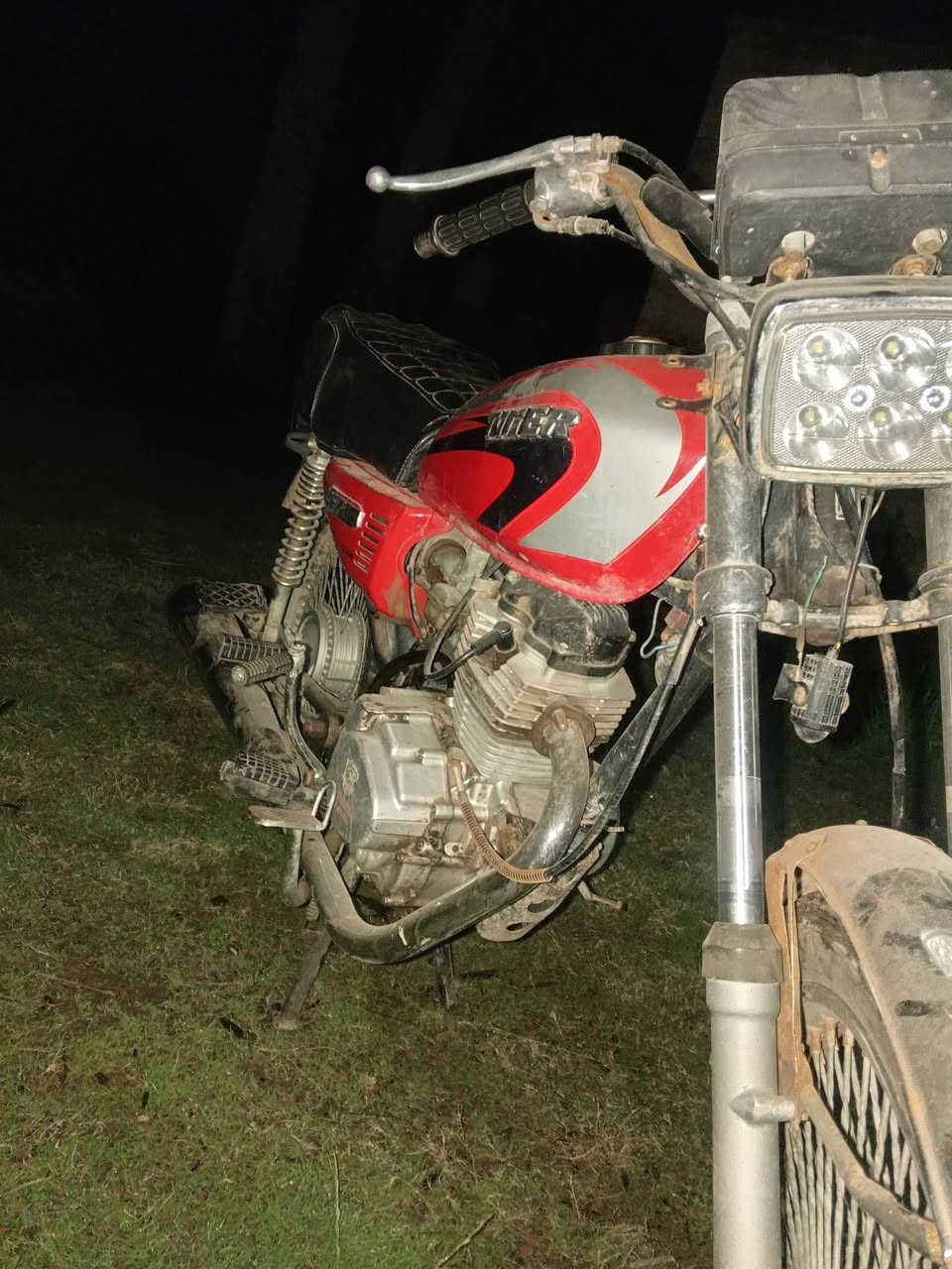 سلام عليكم دراجه مديل 21 تايكر اوراق سكنر دراجه مبدل رنكات دراجه تخبل شلعته بس عوزه ترتيب متروكه السعر 250 وبيه مجال حك الجيه مكاني شاميه  ***********
