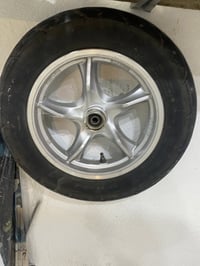 ويل امامي وخلفي • تايرات شرط • قليلة الاستعمال