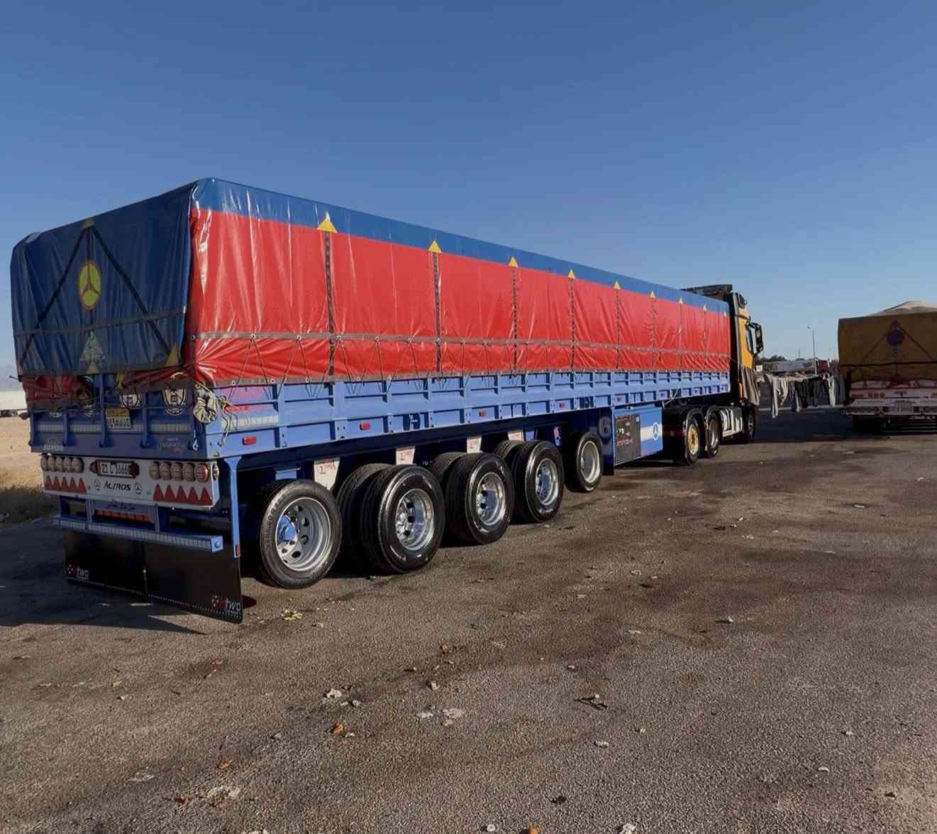 السلام عليكم

للبيع عربانه حداديه الجرف حالد الجنابي شاصي 16 طول ماله 13:60

خمس محاورة تخم تاير مرسمه سليمانيه فصخ وربط

مكفوله العربانه عنوان بغداد ابوغريب  السعر ٢٥٠ وبيه مجال حك جيه 

***********
