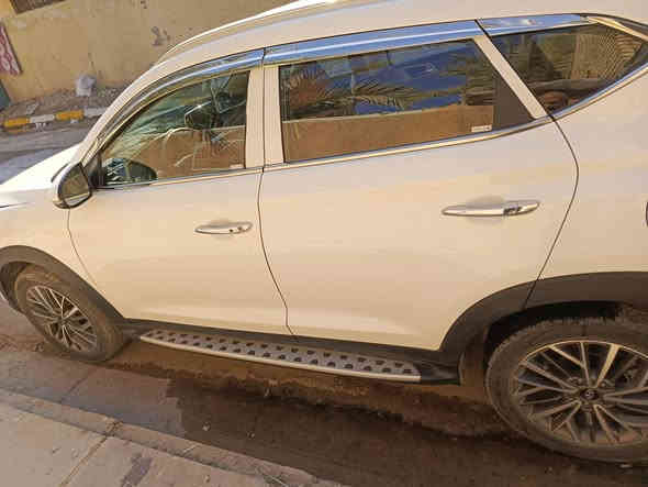 السلام عليكم توسان ٢٠ خليجي مكفولة من الحادث والتبديل والصبغ والبارد والگير والمحرك فول عدا البنوراما خمس عدسات الگاصد حتى الأرضية جلد ماشية ٧٤ نظيفة جداً حتى الاسبير منازل السعر ٢١٢ وبيها مجال قليل للاستفسار ***********
