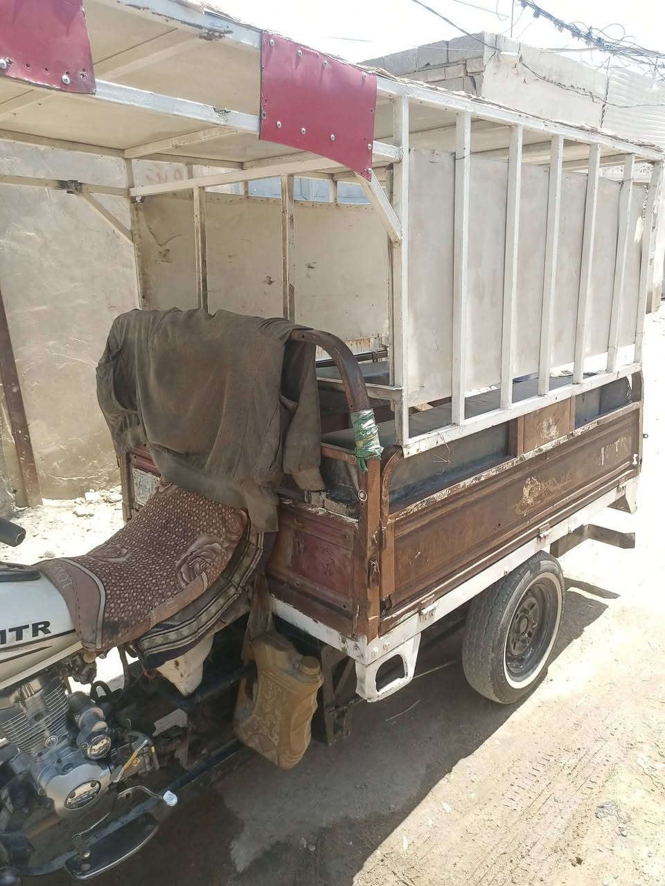 السلام عليكم ستوته للبيع امتيار بس البدي مال جمره ب مليون ب 200وبيها مجال رقم اسود ***********
