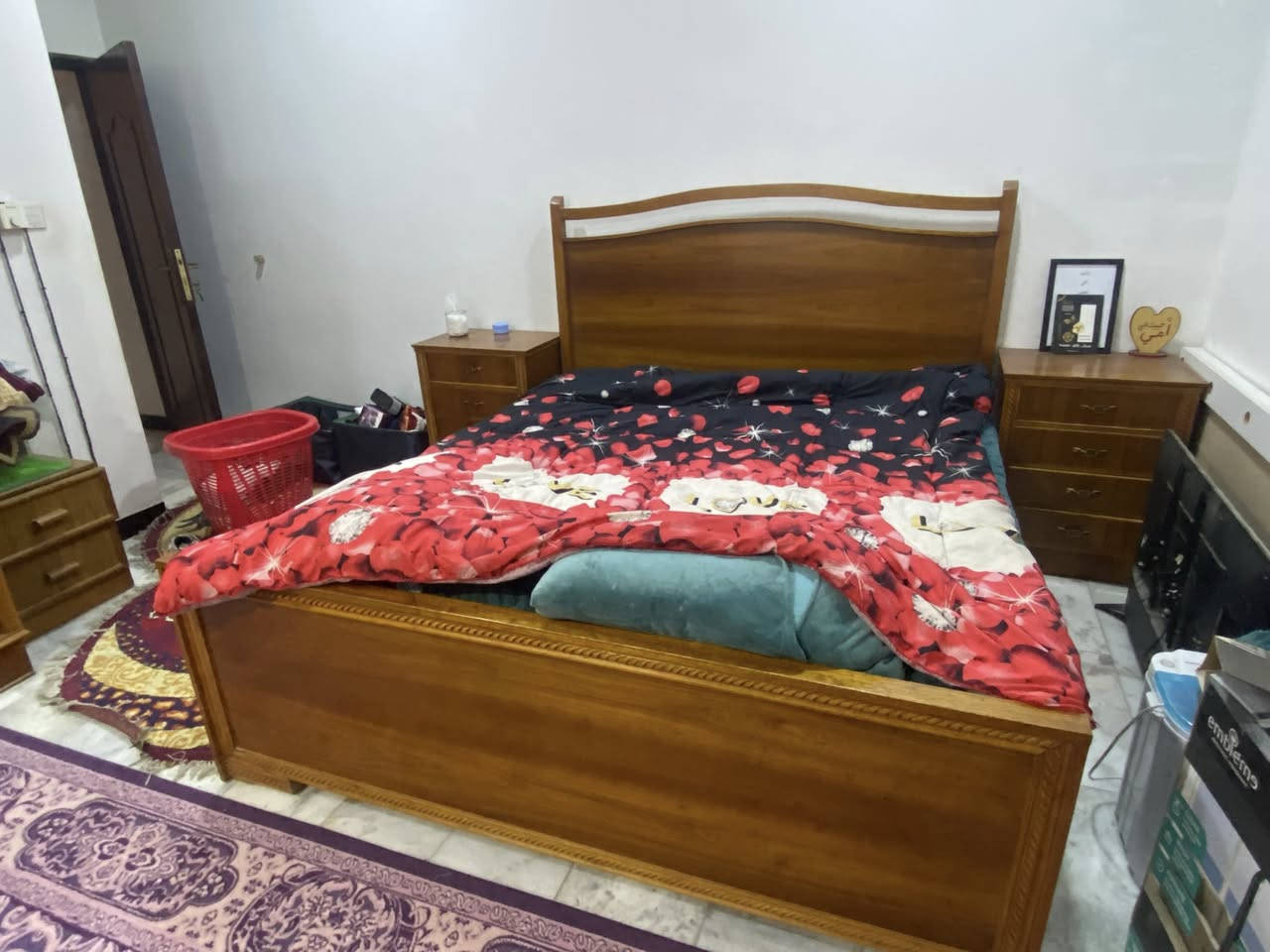 للبيع..غرفه حطاطه صاج اربع قطع كنتور وچربايه نفرين وقطعتين كومدي الغرفه نضيفه100%.. سعر الغرفه مليون..
العنوان:العامريه
الرقم: ‭٠٧٨٠ ٥١٦ ٥٨٣٠‬
