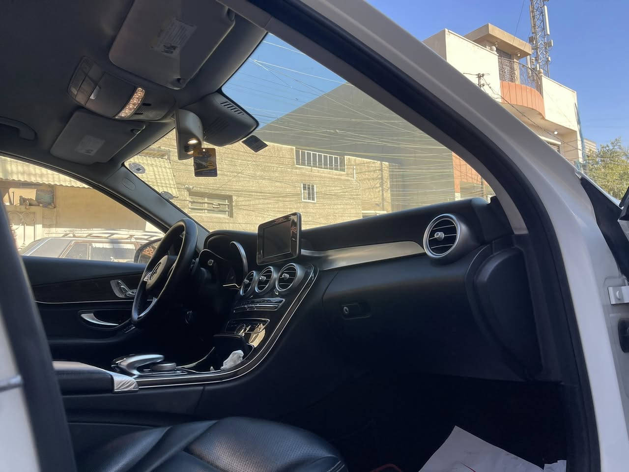 للبيع مارسيدس C300 2016
محرك 2000 تيربو 

دعامية امامية c63 

مع دعامية خلفية c63

مع دفيوزر وحلوك صالنصة c63 

تو ويل 

شاشة كبيرة 

دبل ماوس

كشنات كهرباء 

كشنات خزن 

تشغيل بصمة 

تركشن تزحلق

داخل اسود مع تطعيمات صاج 

مري كهرباء شفط 

كامره خلفية مخفية قلاب 

لايتات داينمك مع Led ابيض وازرق 

ماشيه 79ml 

  رقم سليمانيه والسياره بااسمي تحويل ثاني يوم 

حادثها ربع بنيد وباقي كلين بدون ايرباك 

سعر 220 ورقه وبيها مجال 

***********

للبيع او مراوس بC300 2023
مكان بغداد الدورة
