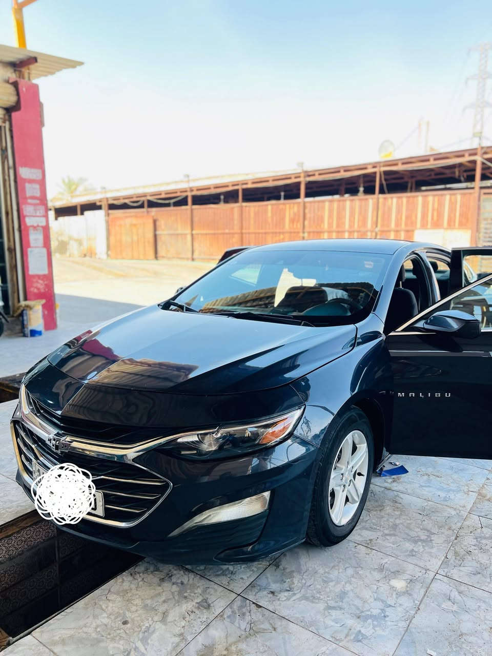 السلام عليكم
للبيع  شيفروليه ماليبو 2023 وارد أمريكي
المواصفات:
فئة (LT)
كامرة
شاشة
لايتات زنون
كشنات كهرباء
بصمة تشغيل وأبواب
تحكم ستيرن جهتين
محرك 1500 تيربو
هند بريك دكمة
تبريد قطعتين
ماشية 90 ألف كيلومتر
نظام مانع انزلاق
تشغيل عن بعد
كشنات تدفئة
ويل كب كبير
تحديد مسار
كروز سرعة
كشافات
رقم بصرة معوقين
السعر:11000 دولار وبها مجال بسيط.
الضرر: ربع بارد في الجاملغ الأمامي الأيمن والبنيد مبدل ويوجد بارد أيضا في الجاملغ الايسر والباب الخلف السايق والمدكر الخلفي يوجد فيه بارد قليل
السيارة كلش جديد ونظيفة مكينه وكير وتبريد وحدادية وتخم تاير 
رقم الهاتف ***********
