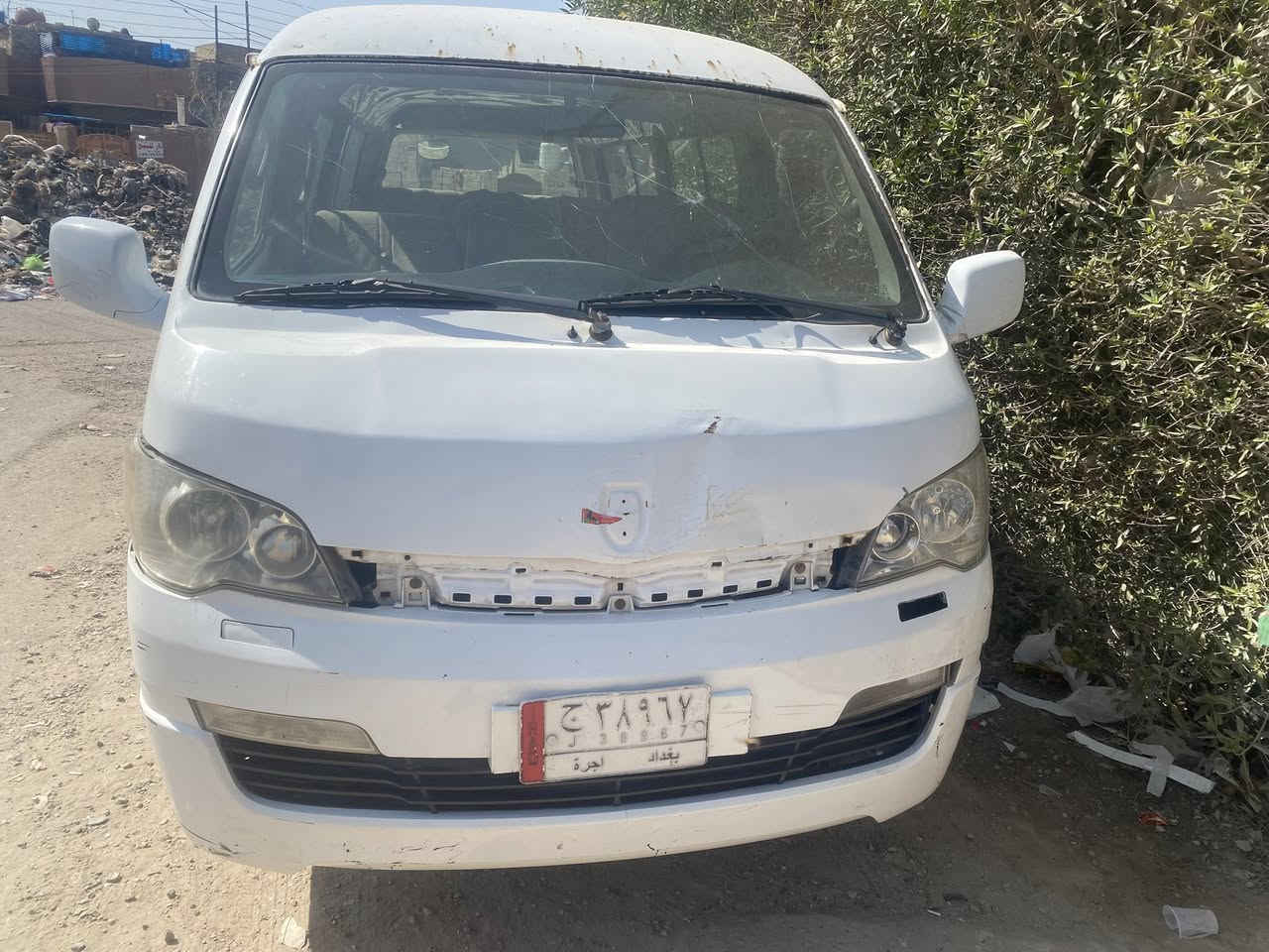 السلام عليكم جنبي H1 للبيع السيارة حرةتخم تاير جديد مكينة بلاديةصدر ورة وكدام جديد اريدابيع بسبب عدم التفرغ  مصفرة هيأة بس عليهة غرامات تنخصم من السعروهذارقمي ***********
