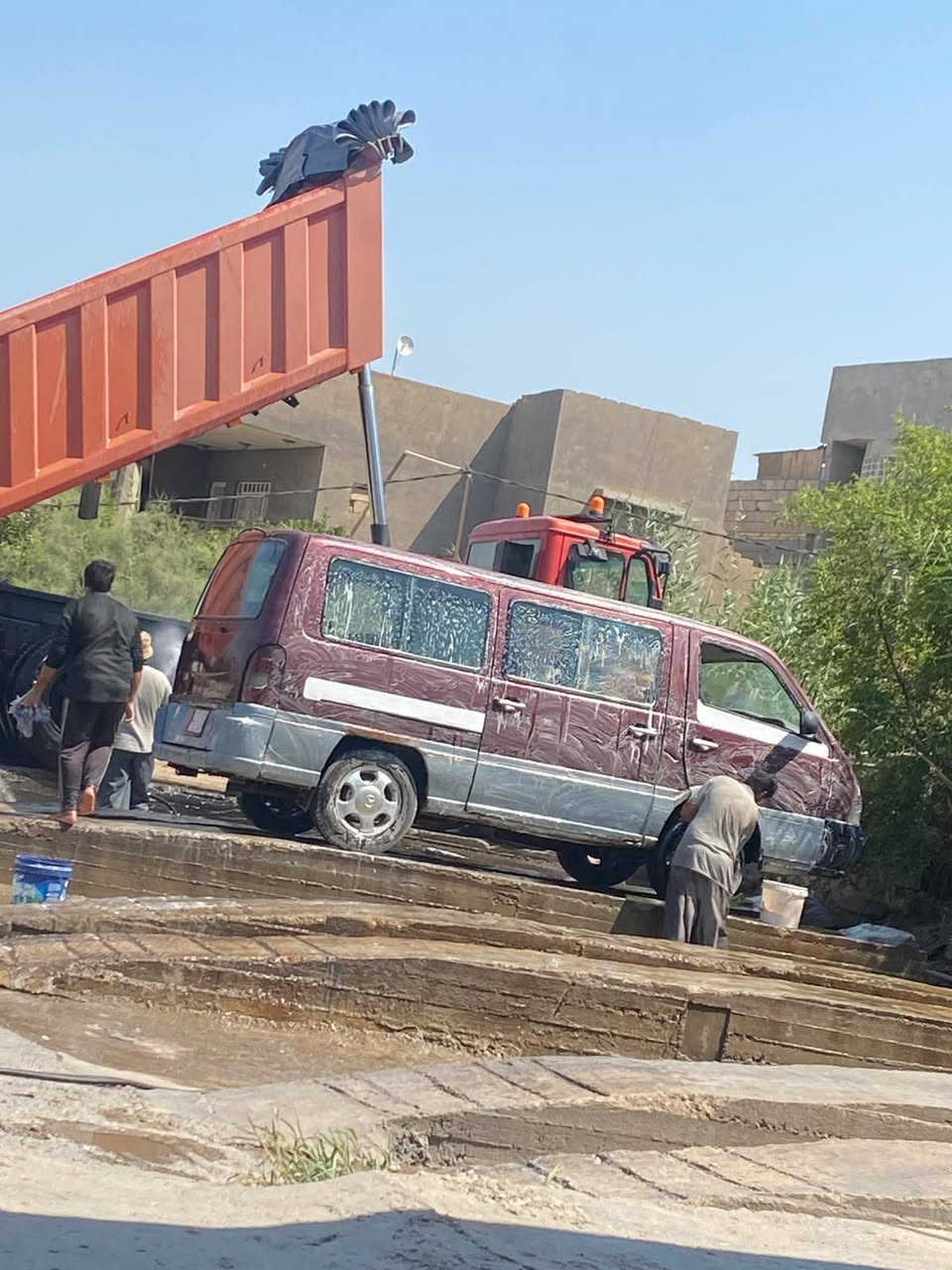 ستانا موديل 95 للبيع مكينه نظيفه كير نضيف سياره جاهزه سعر 23 وبيه مجال *********** مكان طويريج
