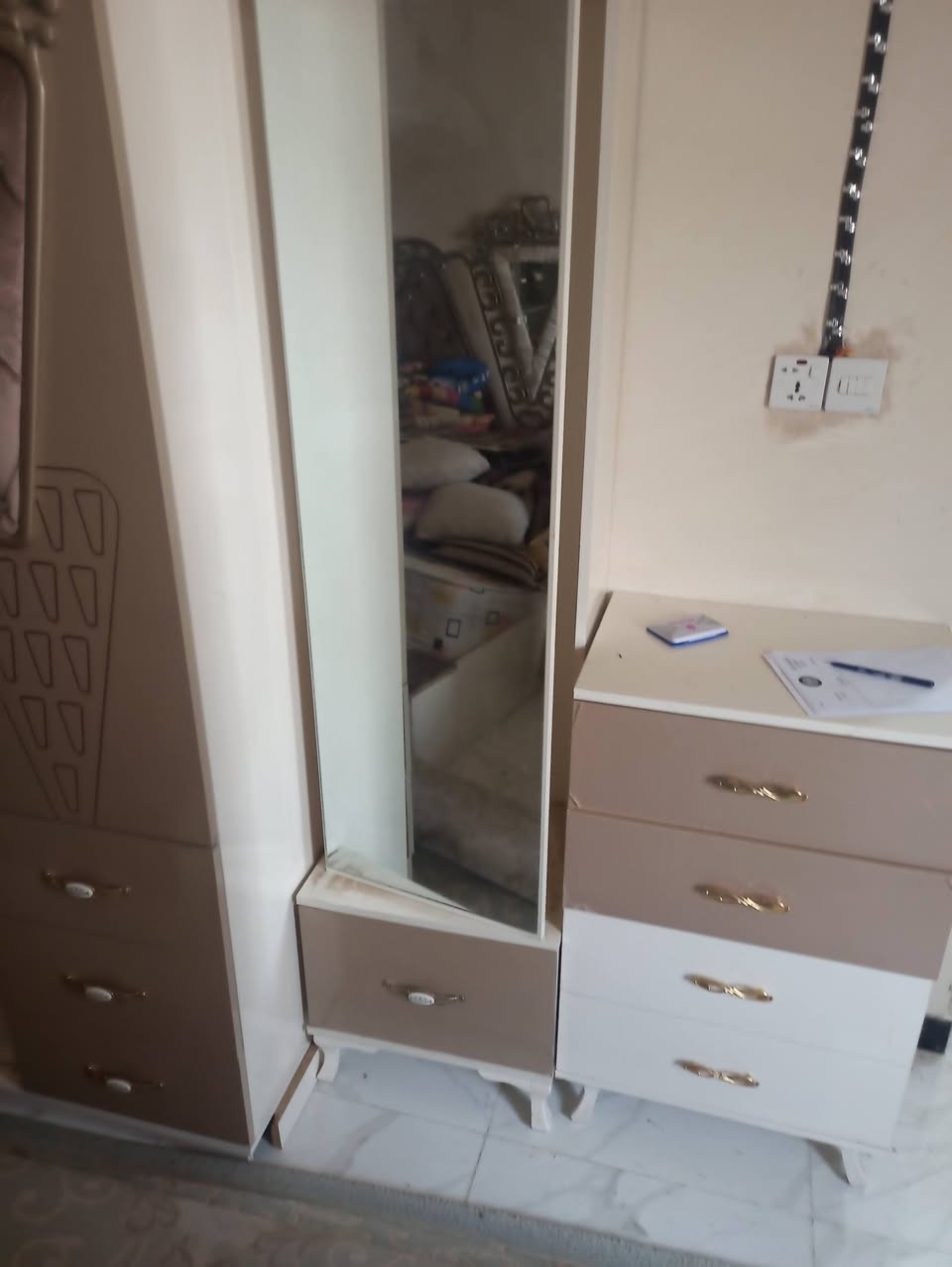 غرفه لبيع تركي نضيفه ***********
