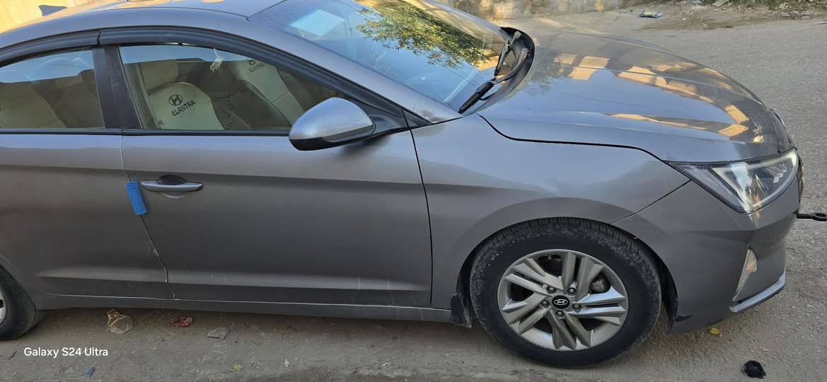 السلام عليكم ورحمة الله وبركاته
النترا ٢٠٢٠ أمريكي رقم أربيل الدولي باسمي
بيها خمس قطع مثل ما موضح بالسونار
فول مواصفات بانوراما حاسات تحكمات فول واحد ع واحد
كير محرك مكفولات تبريد تدفئه مكفولات
السعر ٣٠ وبيها مجال بسيط
العنوان بابل مشروع المسيب أو المحاويل 
للإستفسار *********** أو ***********
