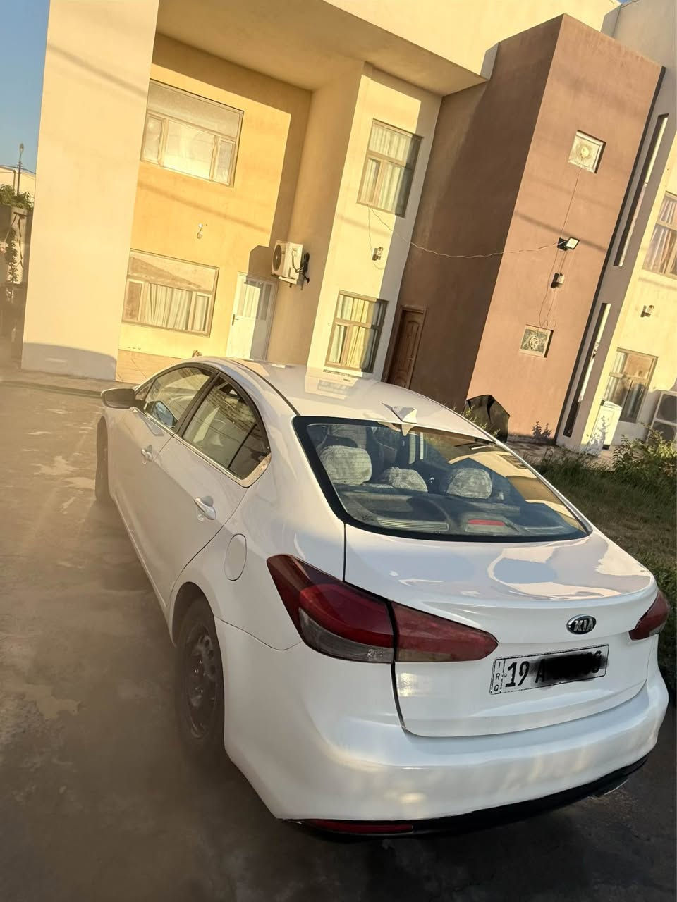 السلام عليكم .
كيا فورتي ٢٠١٧ للبيع او مراوس 
السياره عليها ادامه كامله تبريد مكينه كير حداديه تايرات كلها كامله وجاهزة .
السياره حادثها جاملغ خلفي وتصليح بالحوض اكو  وهنا بالعراق صار بيها شخوط 
صبغتها حزام بأيدي وعندي صورها اثناء الصبغ .
السيارة بأسمي رقم كربلاء جديد 
مواصفاتها :-
مكينتها ٢٠٠٠
تبريد امامي وخلفي 
كشنات جلد + تدفئة 
شاشه كار بلي اصليه 
لايت زنون 
كاميرا
اشاير بالمري مع الترحيب بالمرياية ويدة الباب
بصمه 
تحكم ستيرن فول 
السعر 103 وبيها مجال 
مكانها بالنجف النجف, العراق


**إذا كنت صاحب هذا الإعلان وتريد حذفه لأي سبب، رجاءا أرسل رسالة إلى الدعم الفني**